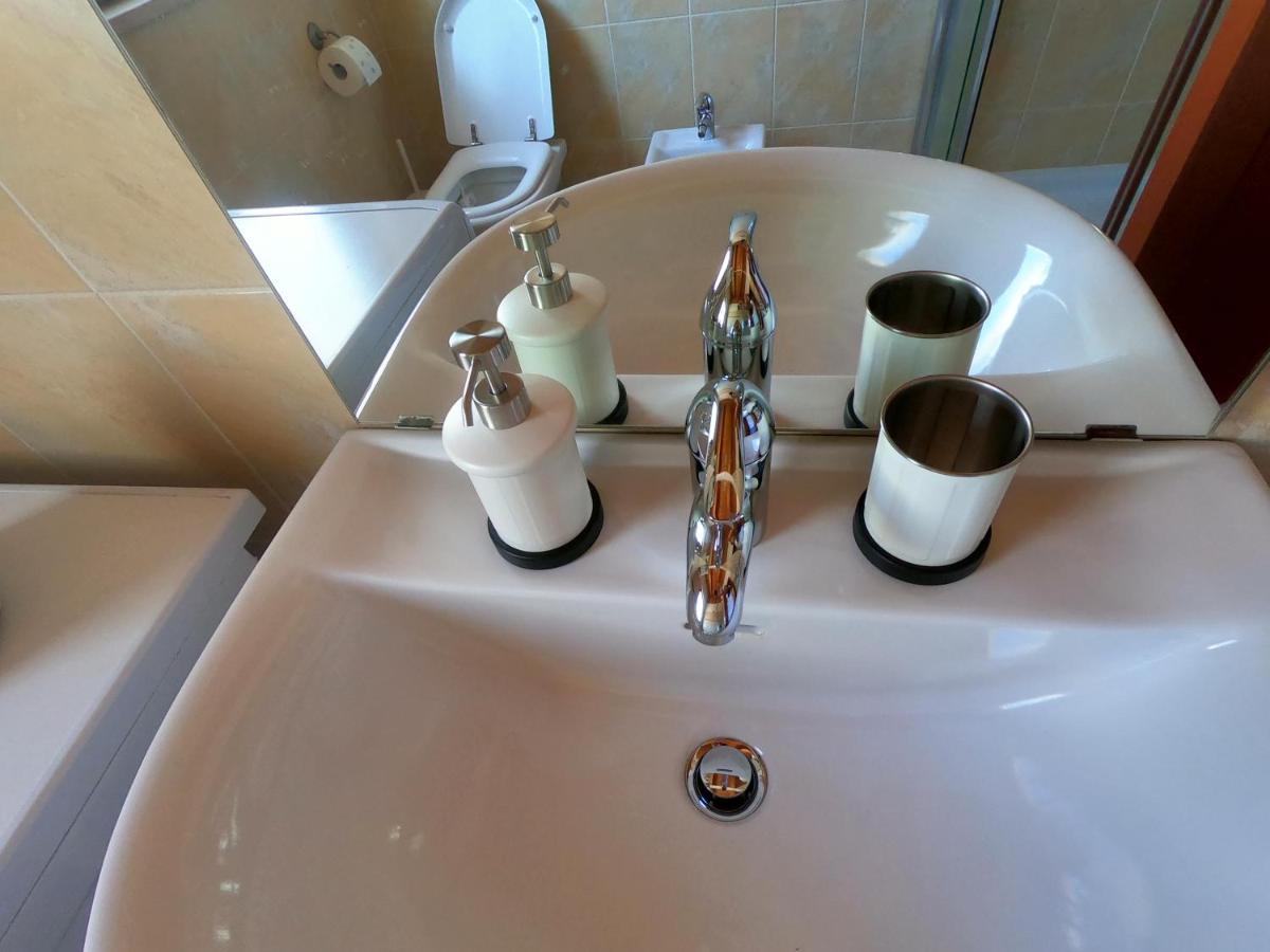 Апартаменти Attico Petfriendly Con Terrazzo, Via Del Borgo Монтезільвано Екстер'єр фото