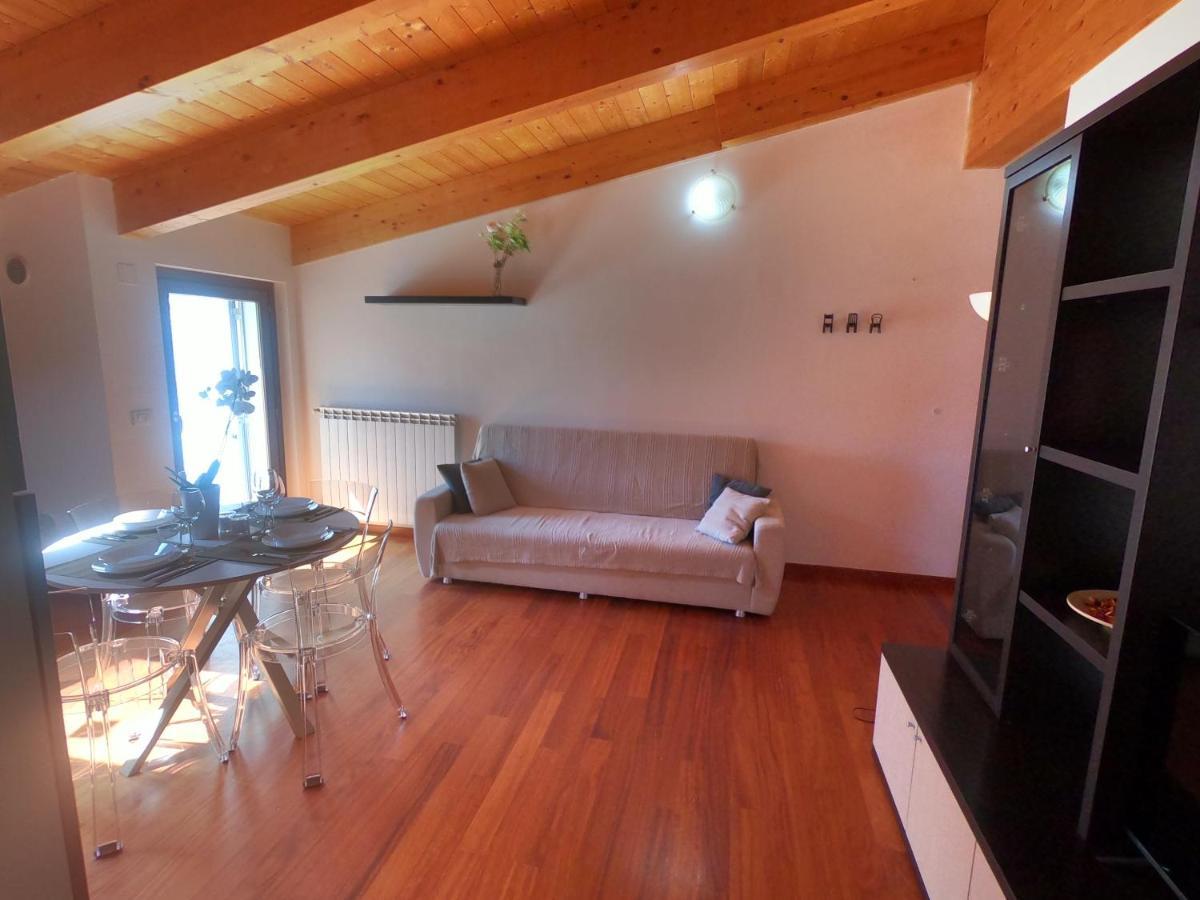 Апартаменти Attico Petfriendly Con Terrazzo, Via Del Borgo Монтезільвано Екстер'єр фото