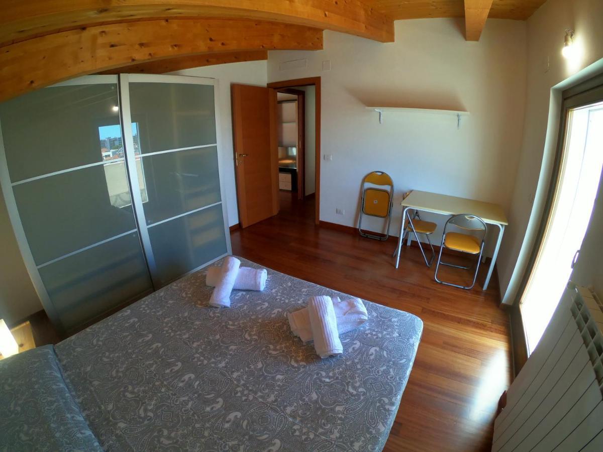 Апартаменти Attico Petfriendly Con Terrazzo, Via Del Borgo Монтезільвано Екстер'єр фото