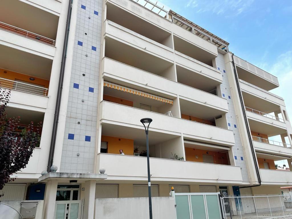 Апартаменти Attico Petfriendly Con Terrazzo, Via Del Borgo Монтезільвано Екстер'єр фото